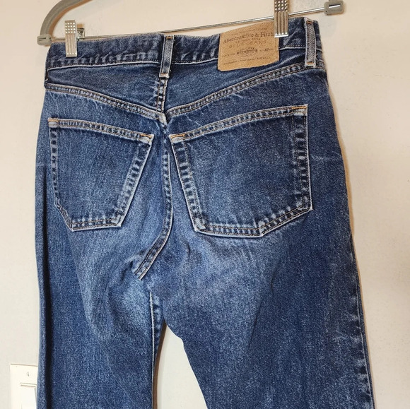 Abercrombie & Fitch boy slouch flare jeans.  Women's Size 6. - Picture 7 of 15